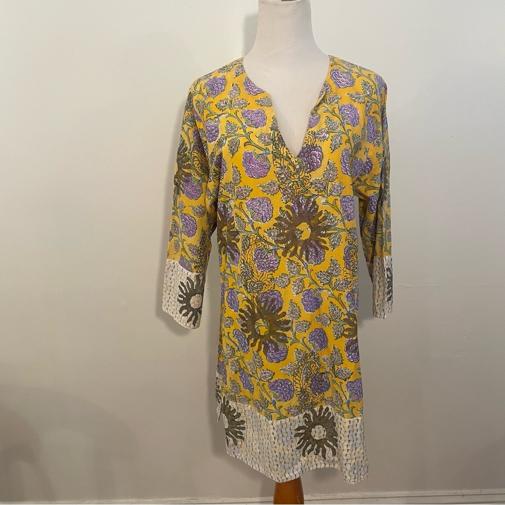V-Neck Yellow Floral Tunic with Purple Accents